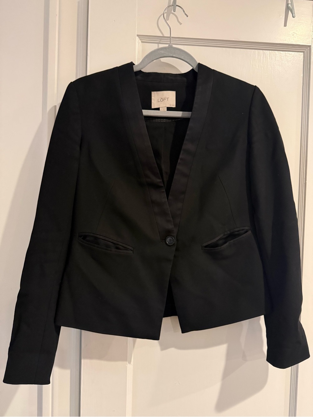 LOFT Black V-Neck Single-Button Blazer